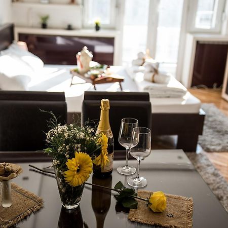 Balkan-Inn Parlament Apartment بلغراد المظهر الخارجي الصورة
