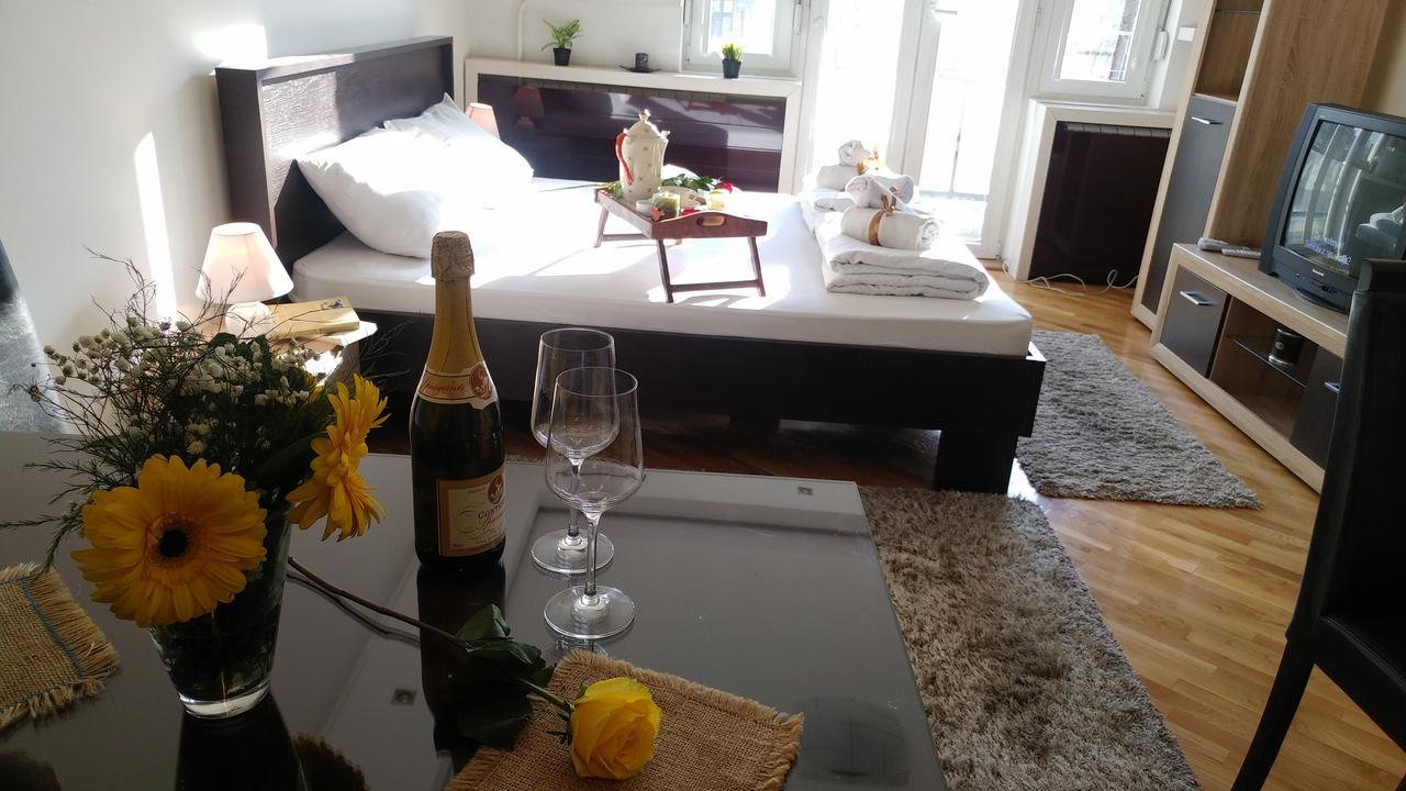 Balkan-Inn Parlament Apartment بلغراد المظهر الخارجي الصورة